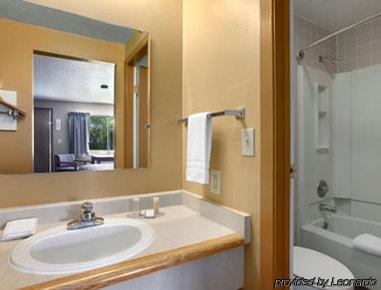 Howard Johnson By Wyndham Boise Habitación foto